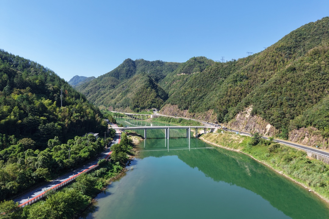 项目攻坚提速丨善水二桥桥梁主体结构已完成 连接线路基段工程计划11月完工